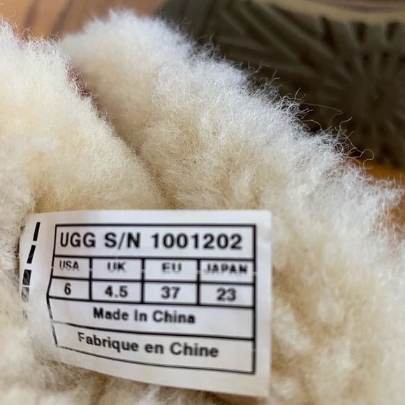 UGG Dylan Short Shearling Bomber Boots Chestnut Size 6 - Picture 7 of 7